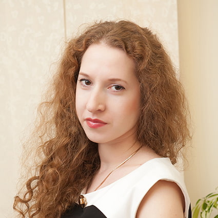 Алла Левина